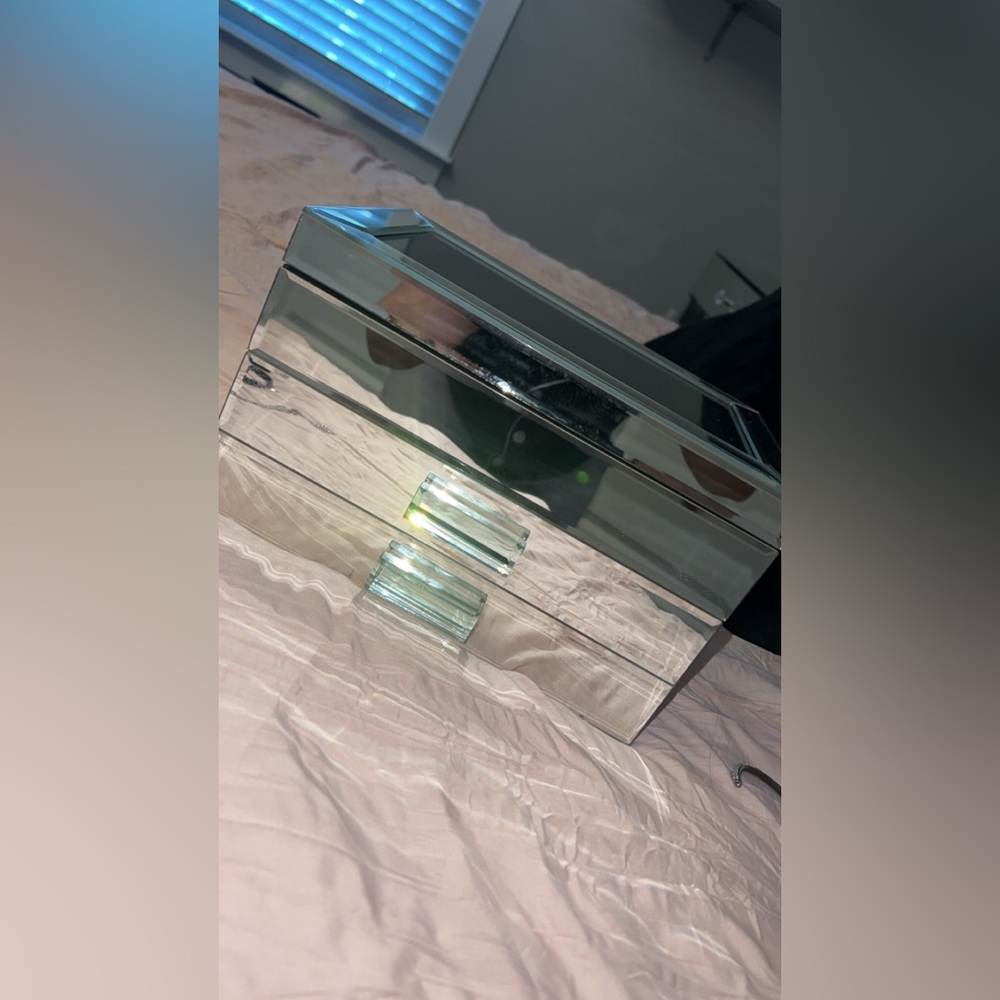 Mirrored Jewelry Box(never used)